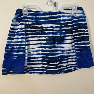 Womens skort, size L